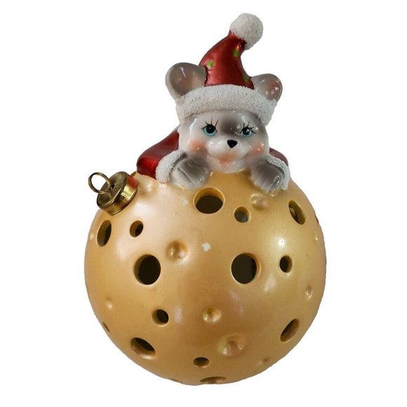 Luminary Flameless Candle Mouse with Christmas Ball - Picture 2 of 8